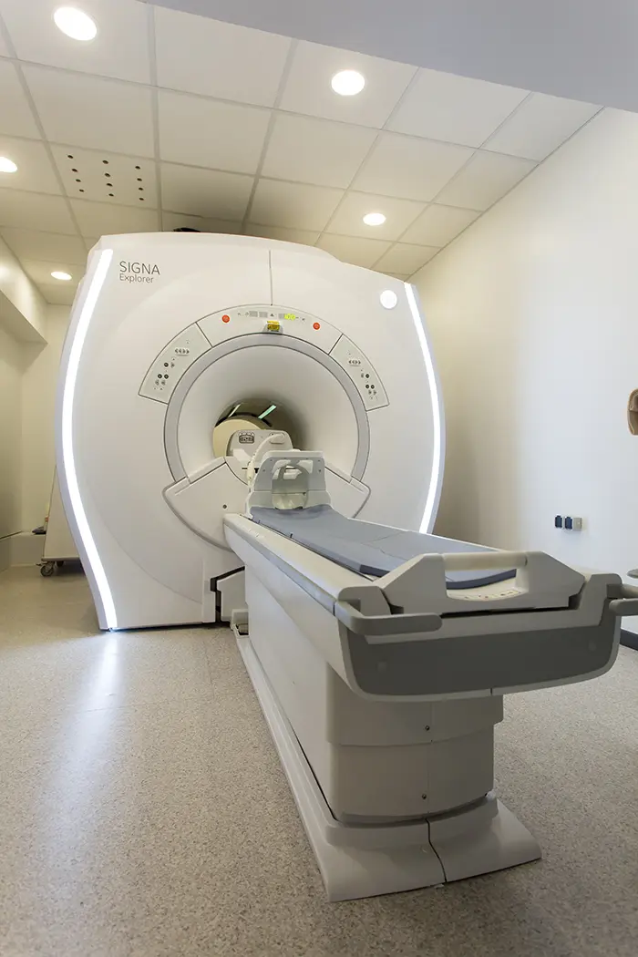 Magnetic resonance (MR)